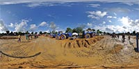Dutra D4K-B 90PS beim Steinwalze ziehen